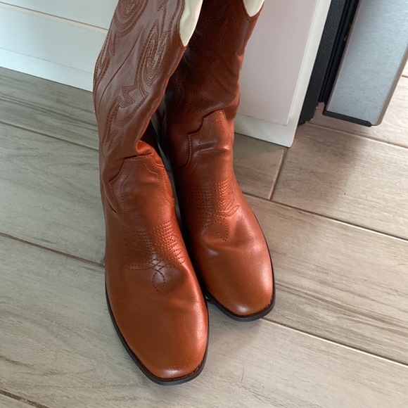 Size 11 brown mid calf chunky heel heart cowboy boots - Picture 6 of 7